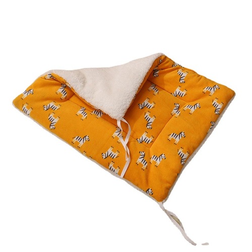 Pet mat all-season universal quilt with plush warm waterproof and fixed dog bed cat mat pet pad dog mat