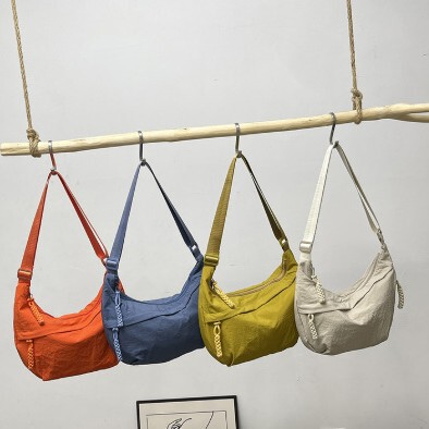 Nylon Crossbody Bag 2025 New Fashion Trendy Dumpling Bag Lightweight Commuter Armpit Bag Large Capacity Simple Shoulder Bag