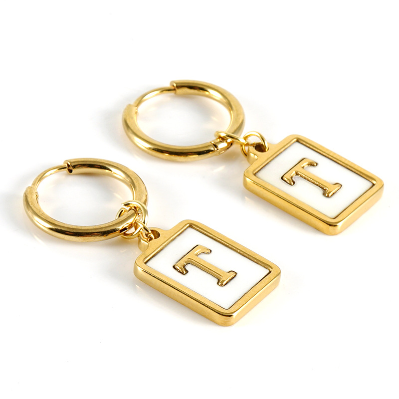 Cross-border ins estilo pendientes de letras de concha de acero inoxidable hembra 18K pendientes de acero de titanio de oro 26 letras pendientes cuadrados hembra