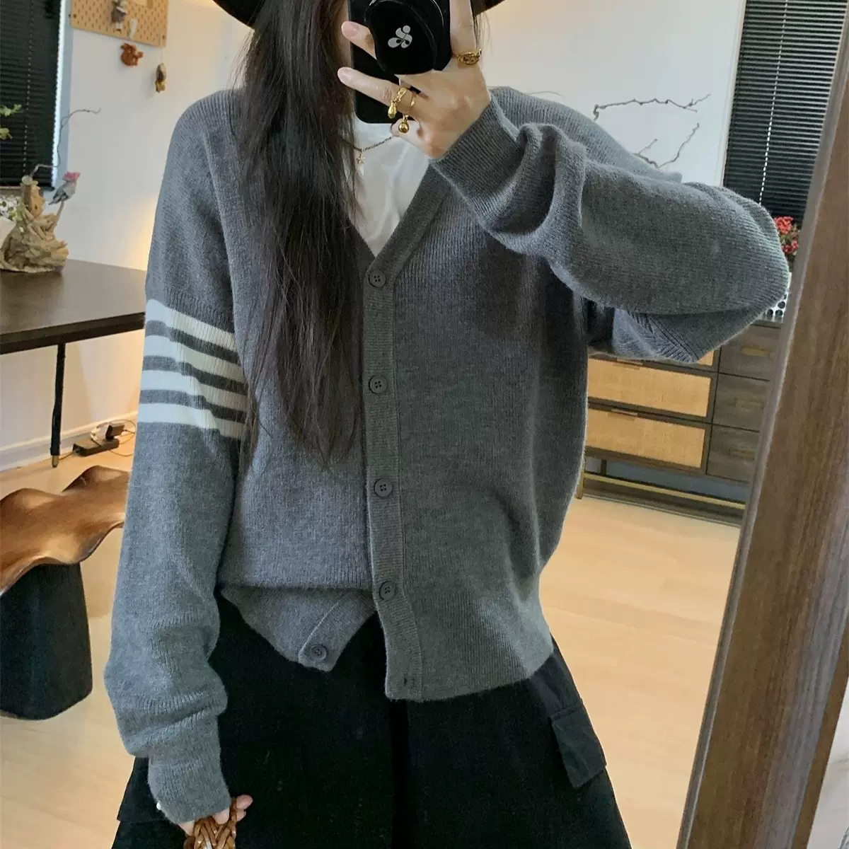 袖子拼色V领针织开衫女2024年新款宽松韩版百搭叠穿春季外套上衣