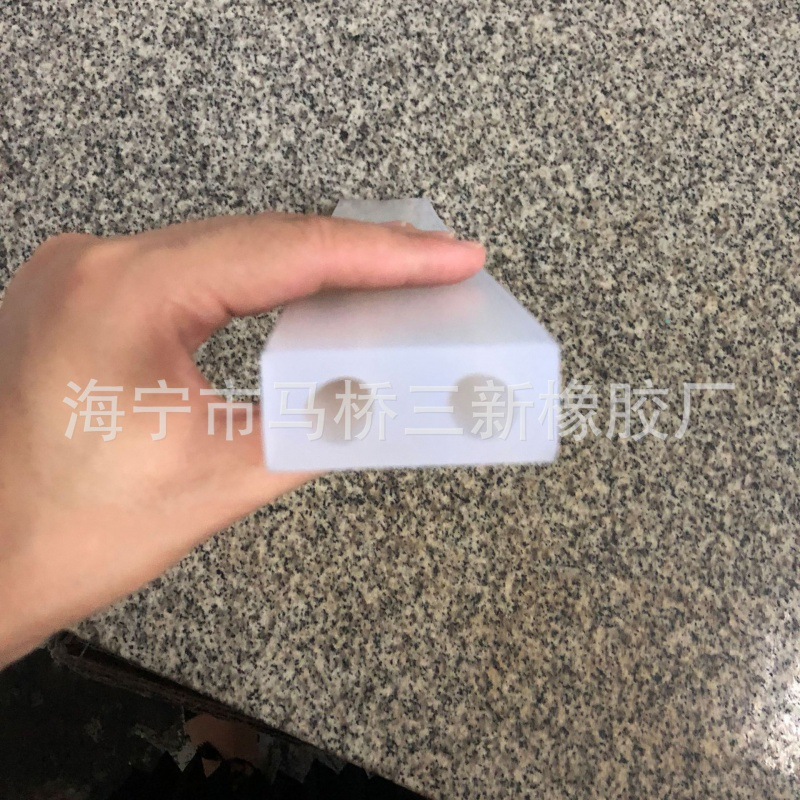 硅胶密实密封条耐高温矩形阻燃防撞防水条 方形硅胶条 双孔硅胶条