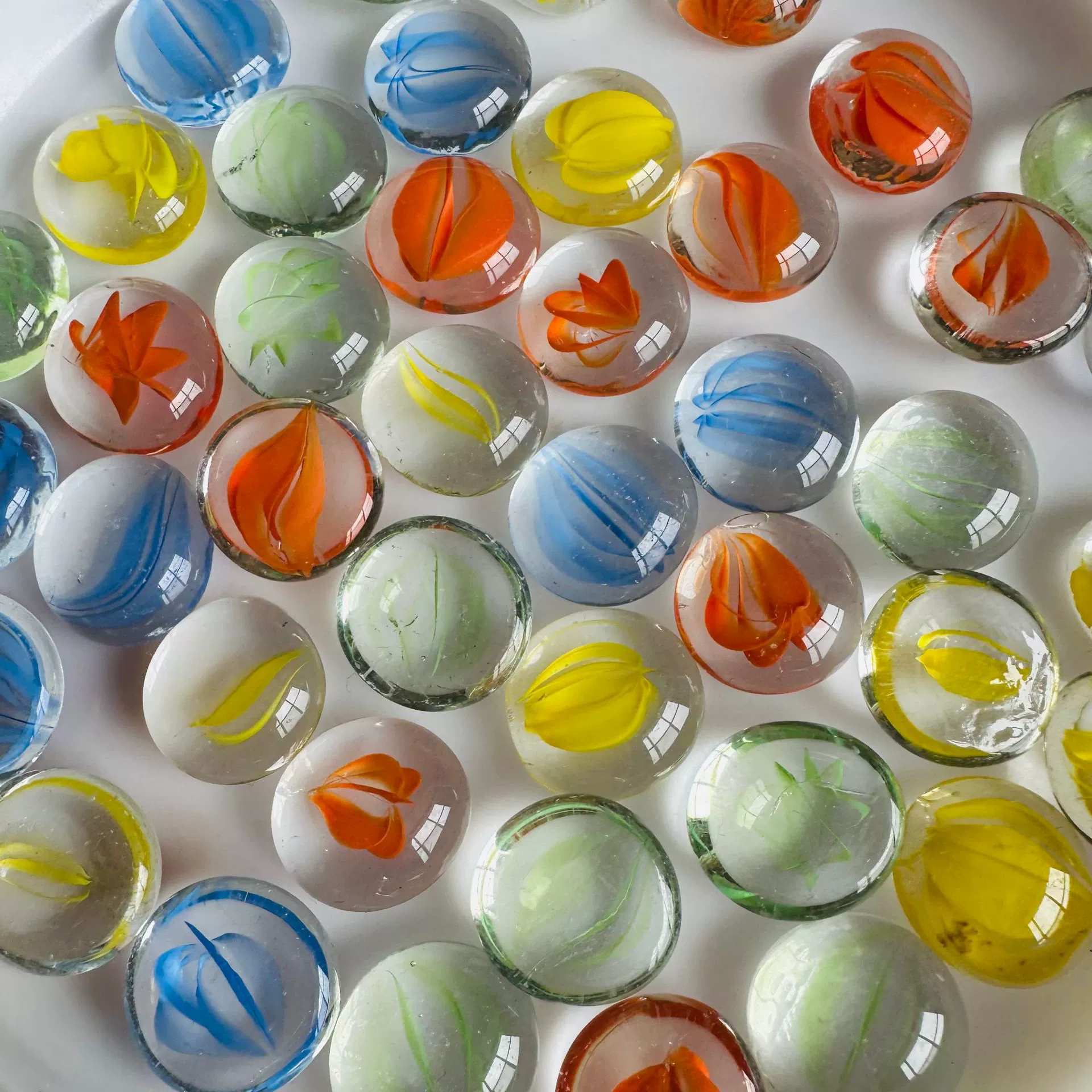 Factory wholesale mixed glass flat beads children digging archaeological gems alien pull flowers flat bead waist and stone spot