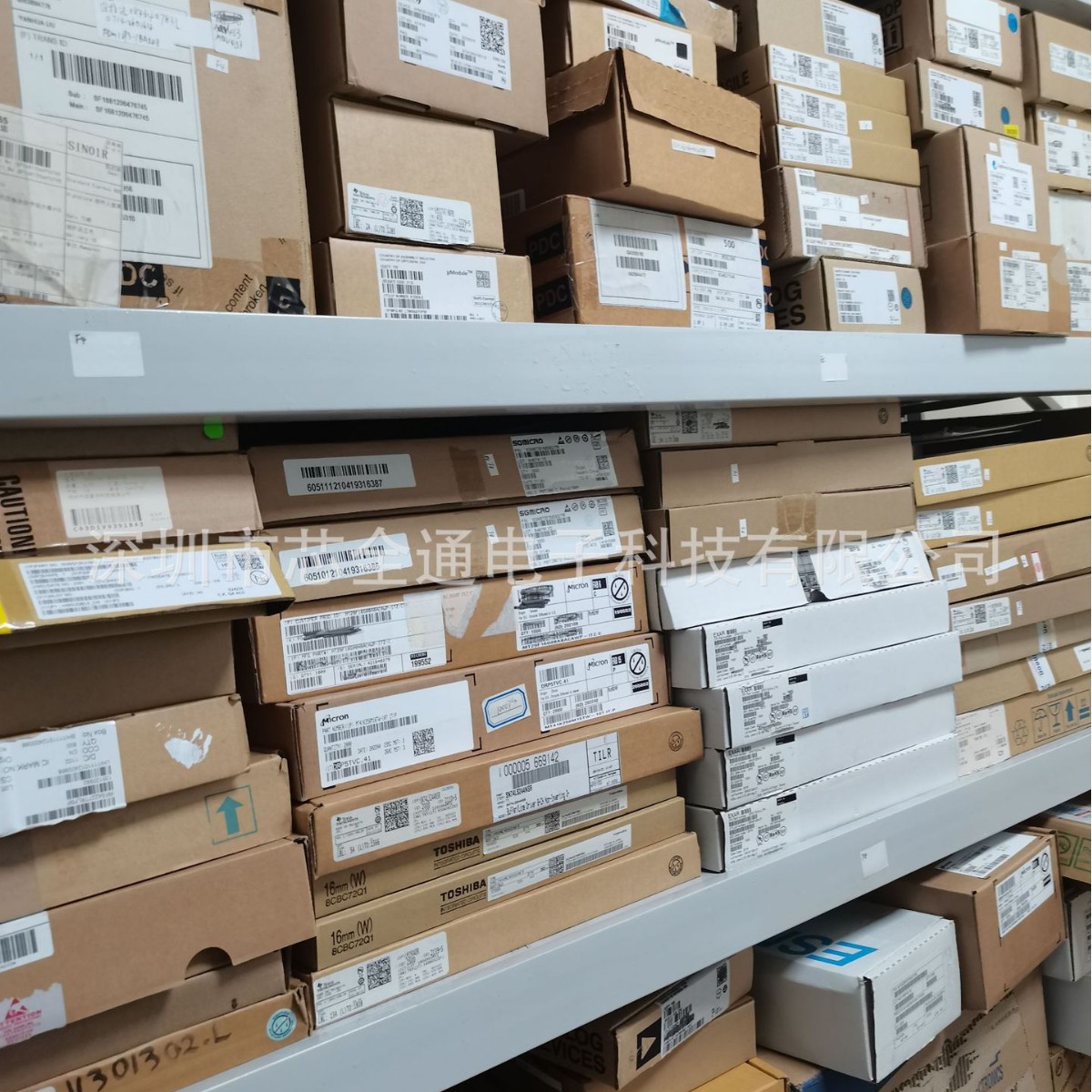 Индикатор заряда литиевых батарей CellWise CW2217EAAD