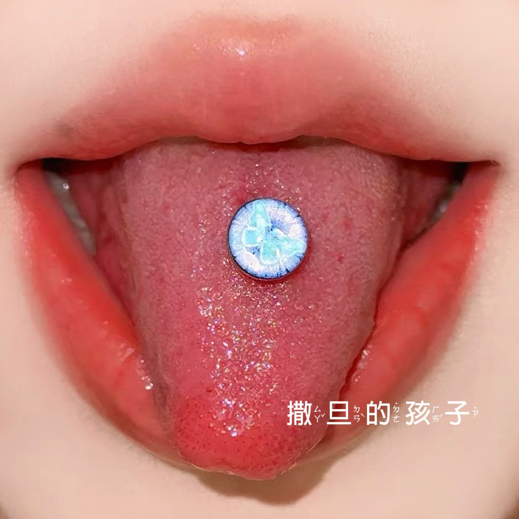 Pointed labret stud close-up product detail