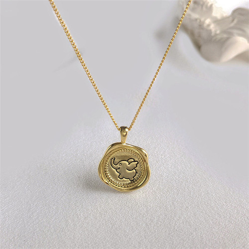 Cold and Lovely Baby Elephant Gold Necklace for Women, Instagram Trendy, Influencer Style, Simple and Personal, Fashionable and Versatile Clavicle Chain