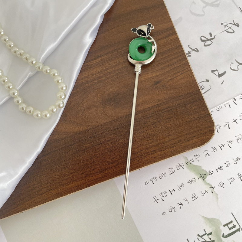 4-silver jade circle