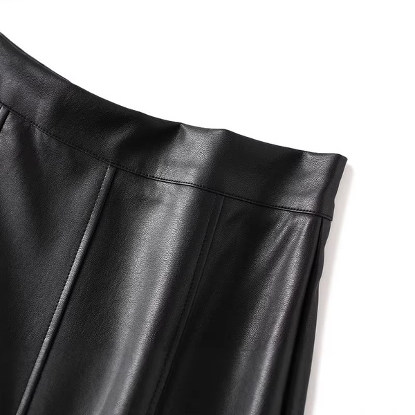 Retro leather demi-season fitted long skirt