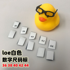 Clothing size 34, T-shirt size marked with Loe, tag letter size marked with Luo Jia collar size 44, fabric tag size