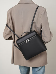 Leather one-shoulder bag, shoulder bag, fashionable backpack, capacious travel bag, cowhide, city style, genuine leather