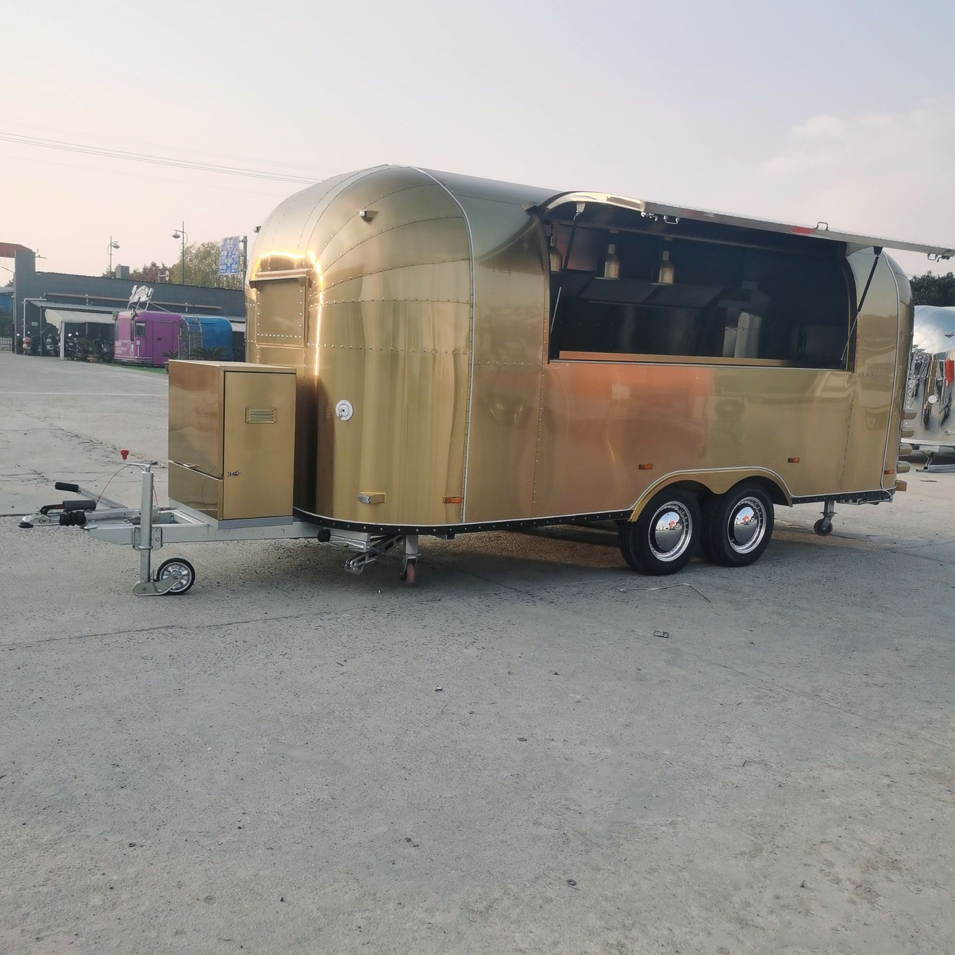 江苏工厂直供澳洲户外商业街景点304不锈钢胶囊高颜值打卡餐车