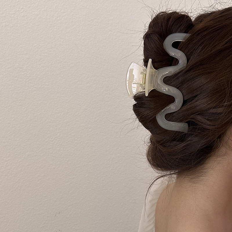 13cm ~ cream color design wave grip back head hair claw hair clip shark clip hair accessories 2023