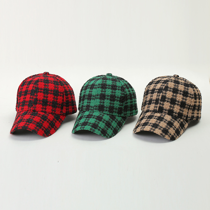 Women's Basic Retro Plaid Curved Eaves Baseball Cap display picture 1