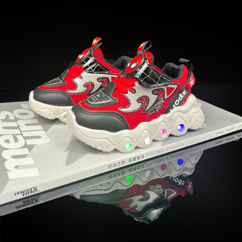 La Primavera de los nuevos muchachos antideslizantes de fondo suave luz-En suela casual deportes azul malla transpirable zapatos para niños ventas directas de fábrica