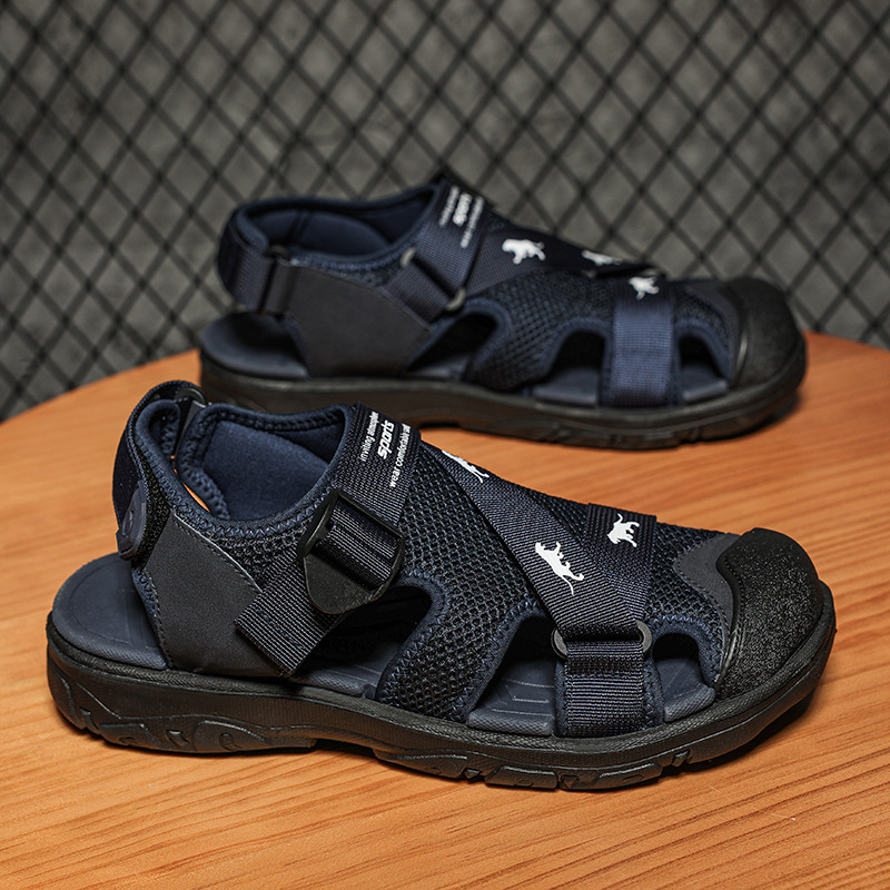 Sandálias de cuero para hombres, zapatos de hombre transfronterizos, 2023 nuevos zapatos de verano de moda, zapatos de playa casuales para hombres