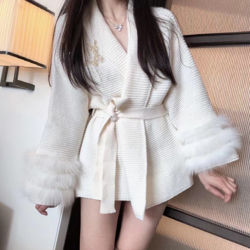 秋冬新款韩系甜美气质宽松V领厚毛衣腰带毛毛袖口针织开衫外套女