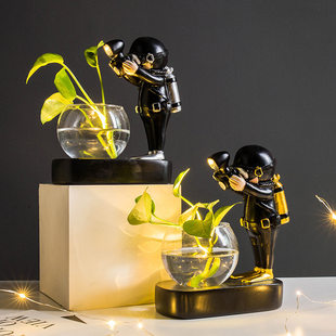 Space astronaut, glass table flowerpot, creative accessory for home use, diving