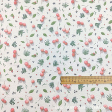 �д�F؛���� Ů�b�Ҿӷ�ͯ�b˯������ ᘿ��U���Ứ���aӡ������