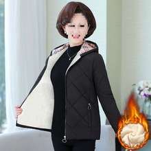 妈妈装棉衣女冬季外套加绒加厚棉袄女装新款中老年棉衣服冬装