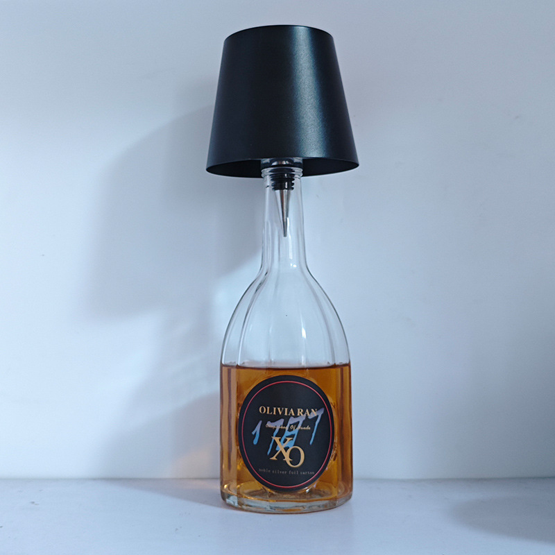 플러그인 - 광택 - 검정색 - 철