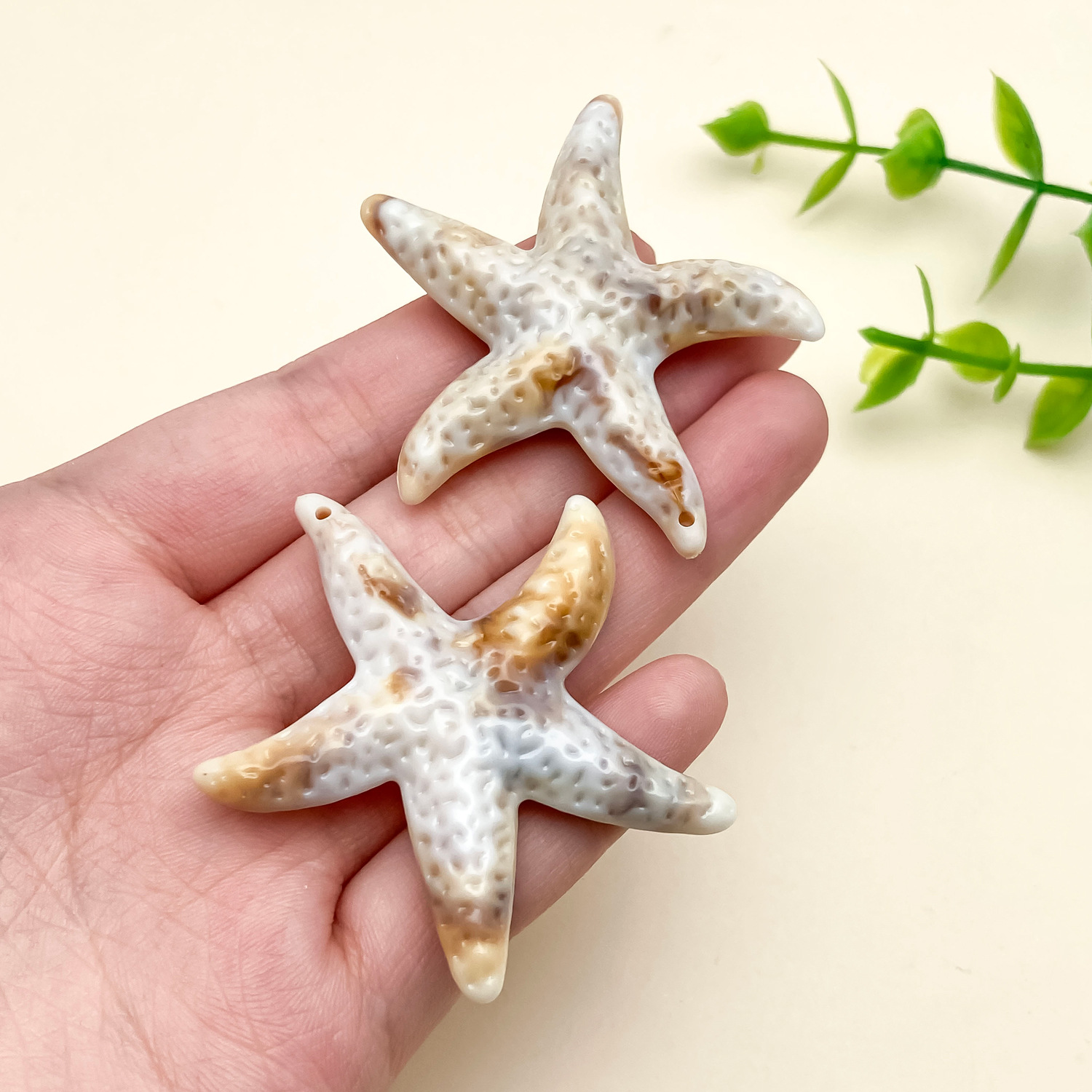 23607-XDX-B110-大号米黄色亚克力海洋海星49x