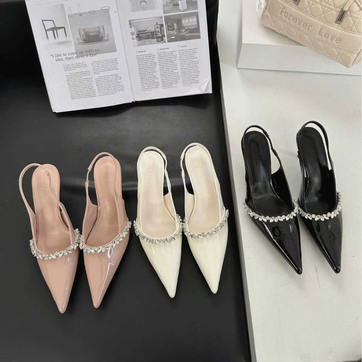 Гигантские тысячи золотых 2025 новые обнаженные остроконечные стразы на высоких каблуках женские весенние летние лакированные туфли после пустых сандалий женские