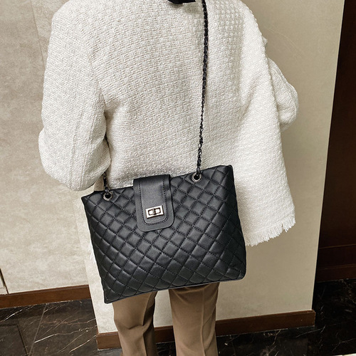Female Internet Celebrity  New Bag Large Capacity Ladies Chain Bag Diagonal Shoulder Bag Handheld Tote Large Bag Light Luxury