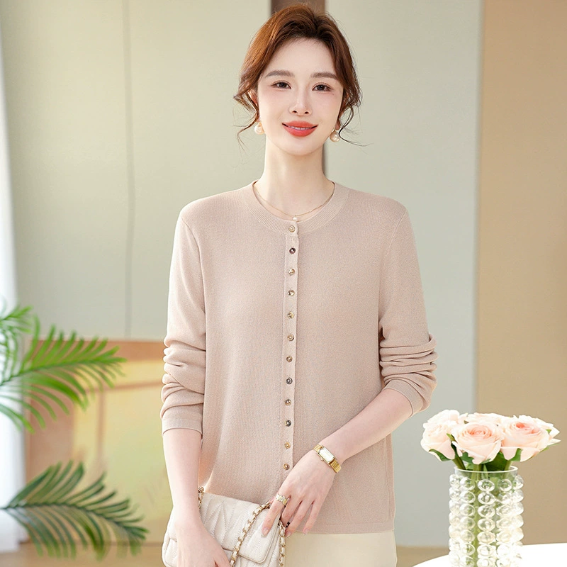 Весенний и осенний новый молодой мамы пальто 2025 средней и пожилой свекрови сплошной свободный трикотаж топ дикий пиджак