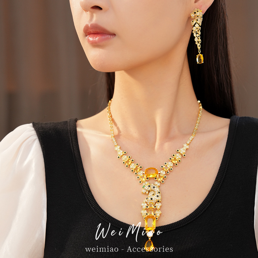 18k oro real eléctrico de piedra leopardo cuadrado collar de hebilla ligero nicho de lujo cadena de clavícula corte conjunto de joyas