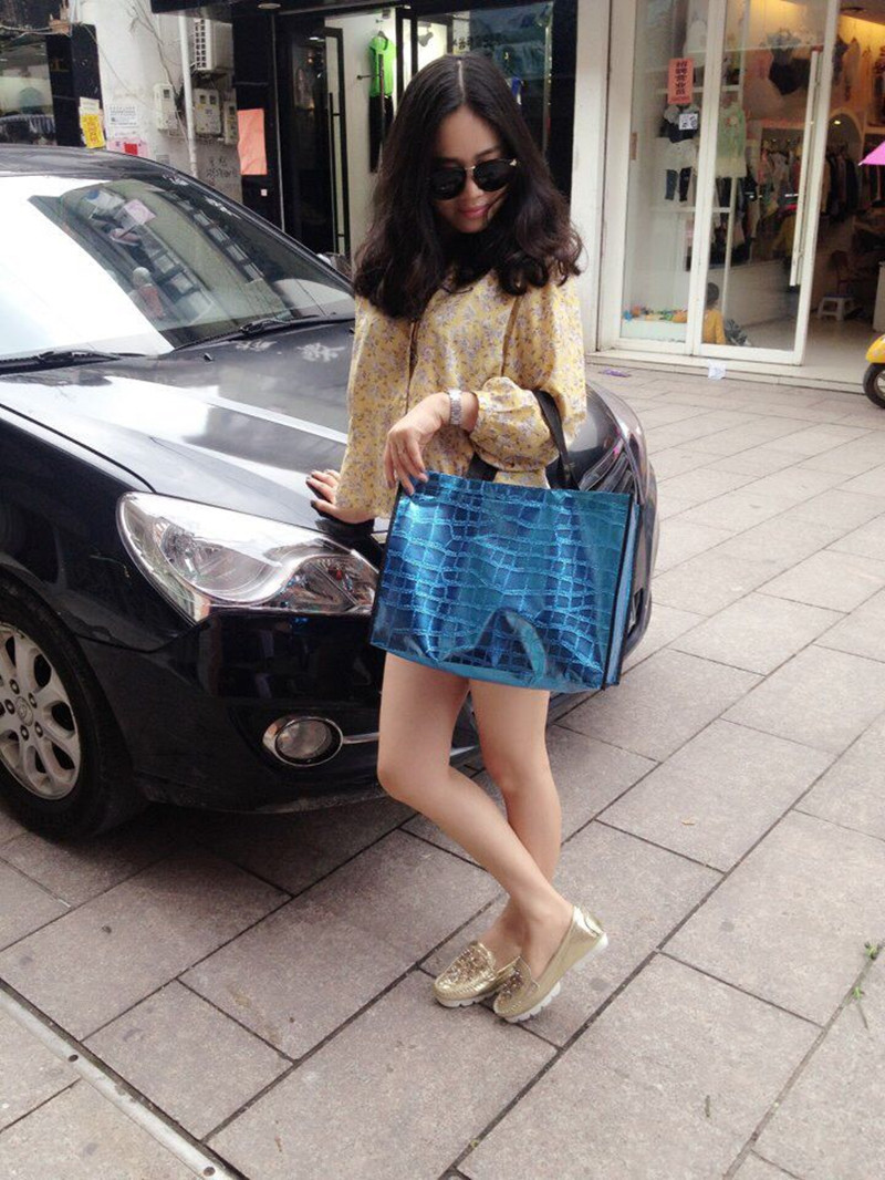 4699896262_707447819