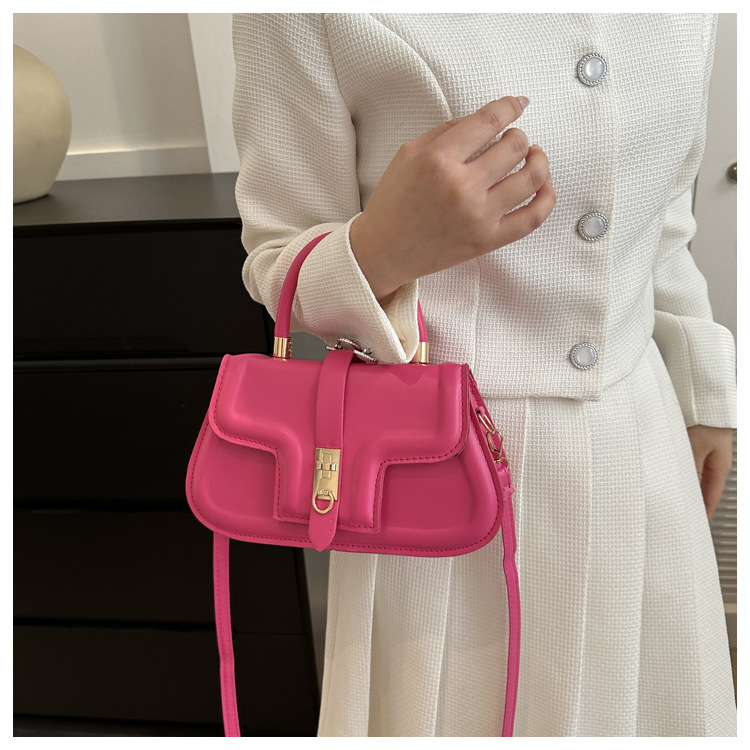 375g Weight Magnetic Buckle Closure Type Single Shoulder Strap Strap Type Square Bag Bags Type Casual, Shopping Occasion Pu Leather Material Solid Color Pattern All Seasons Season Women's Gender Vintage Style, Classic Style Style Square Shape Medium Size Women's Medium Pu Leather Solid Color Vintage Style Classic Style Magnetic Buckle Square Bag 2