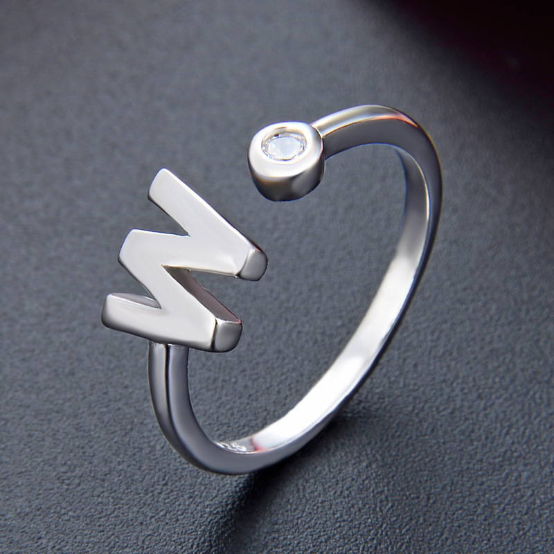 Joyería transfronteriza 26 letras inglesas s925 anillo de plata esterlina personalidad temperamento europeo y americano hombres y mujeres pulsera de anillo abierto