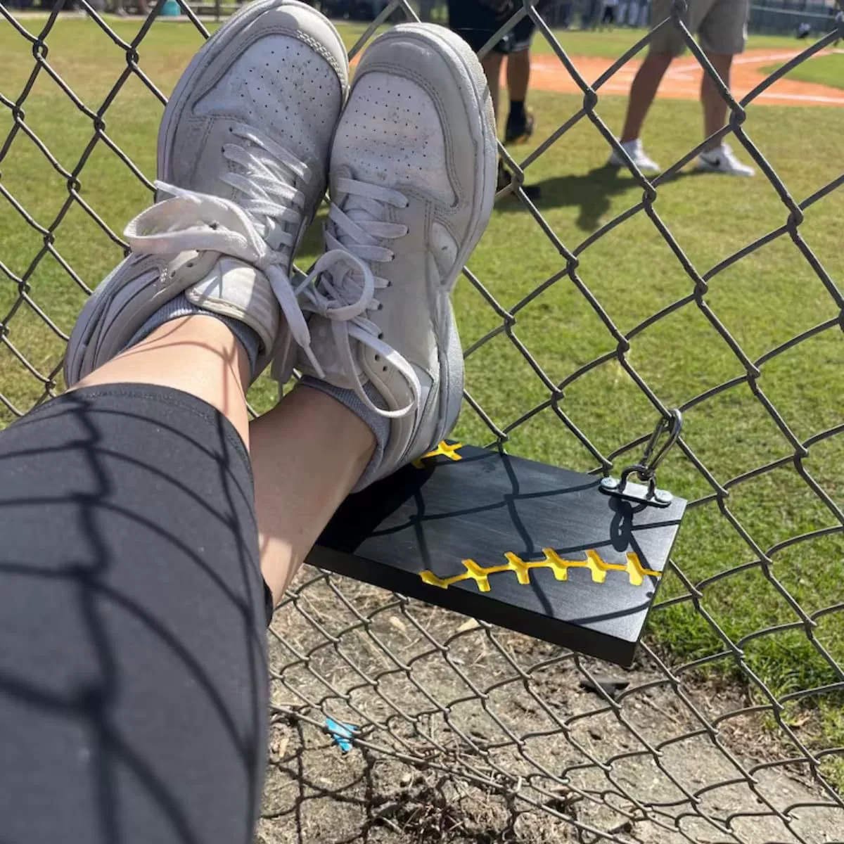 Трансграничные новые подвесные деревянные ножные педали портативный бейсбольный забор прочный и регулируемый зрительские ноги поддержка