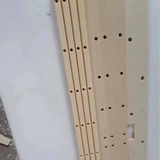 尼龙板尼龙条尼龙带孔压板尼龙棒尼龙压板尼龙条耐磨耐腐蚀