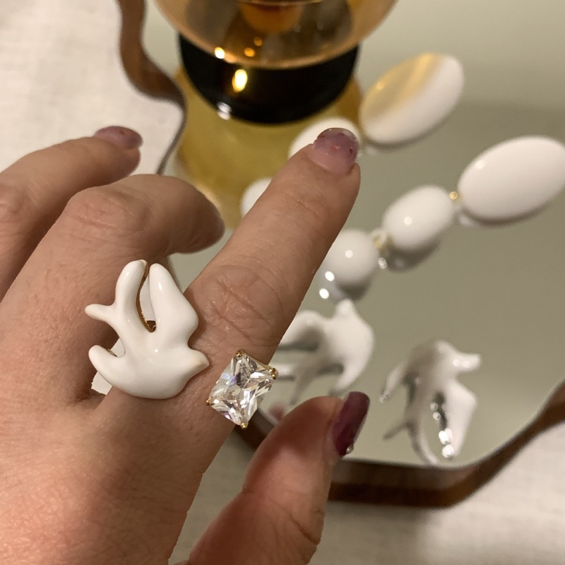 小众设计款复古白色珐琅独特耳环女2025新款高级感轻奢夸张耳钉|undefined