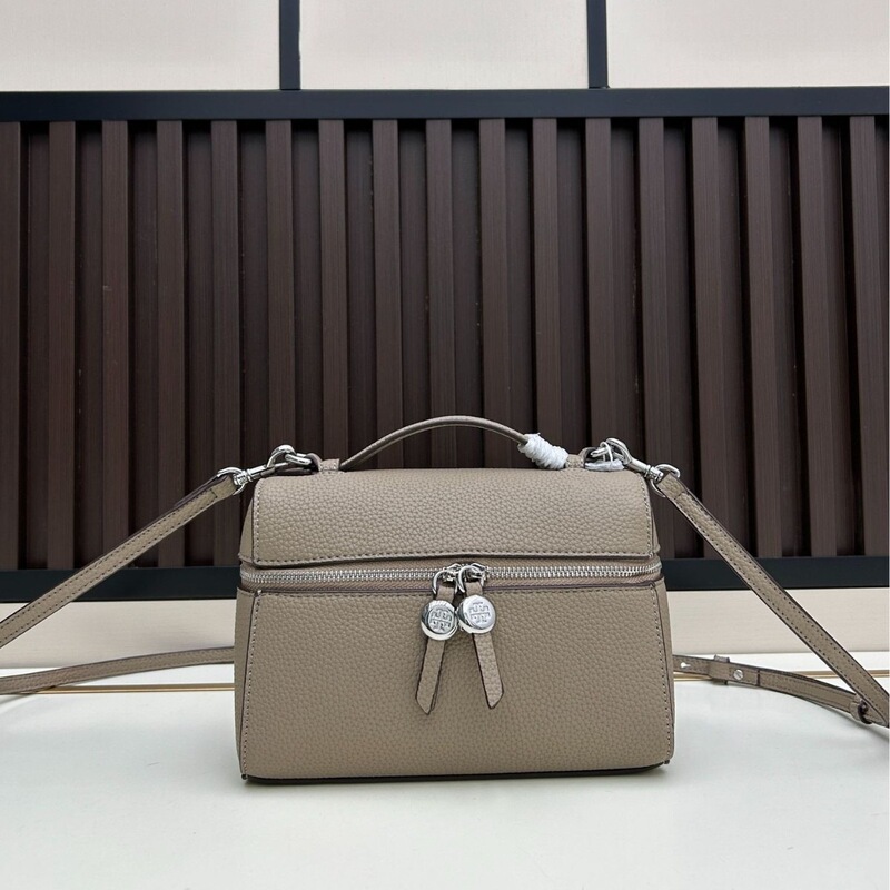 TB new model box-shaped cowhide lunch box bag, genuine leather women's bag, 2026 new model handbag, eyeglass case bag, crossbody small square bag