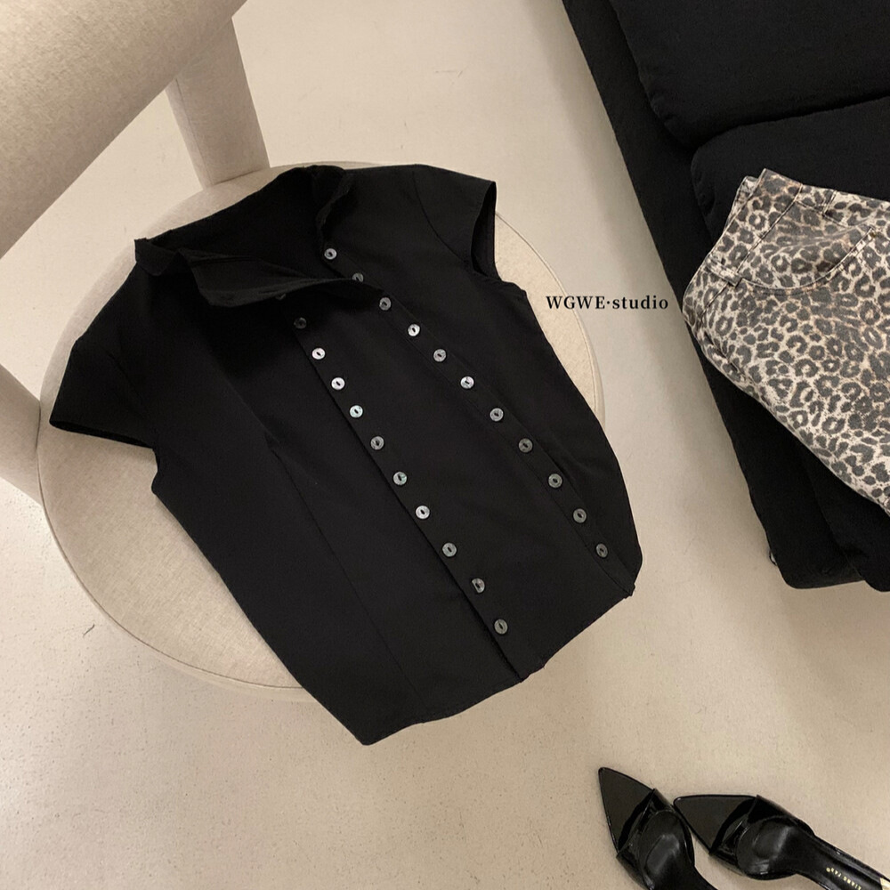 Liquidación, sin devoluciones ni cambios, camisa de verano con botones de estilo puro y atractivo, camisa irregular versátil y de corte ajustado W5287 image 3
