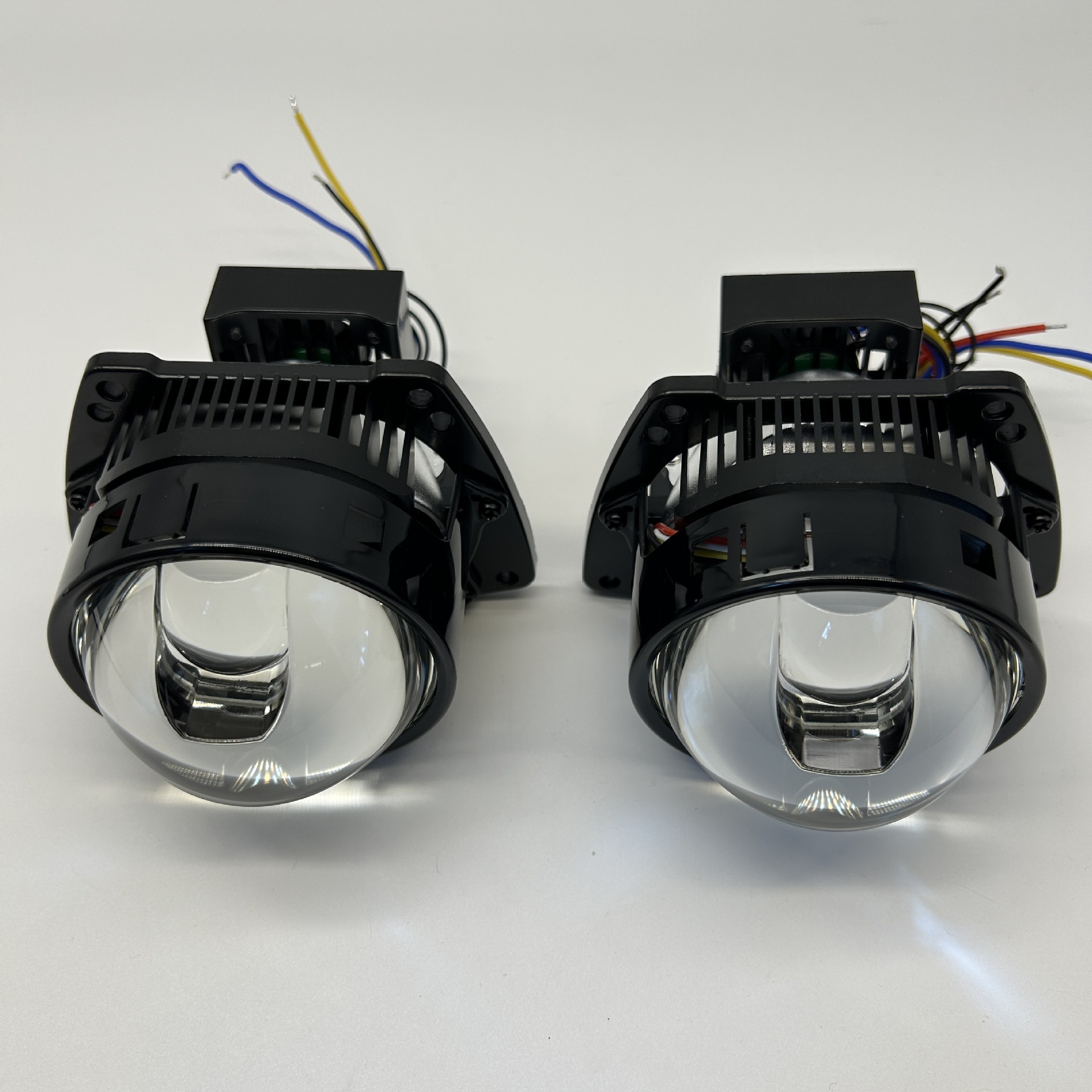 Auto 2.0 pulgadas 2.5 pulgadas 3 pulgadas doble directo sin pérdida de una sola taza HD 3.0 láser inteligente directo de doble transmisión de luz