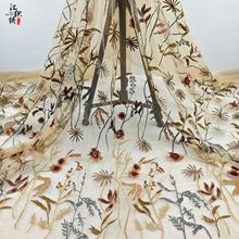 多色草藤花朵刺绣单边定位平绣网纱面料 欧美风时装服饰面料