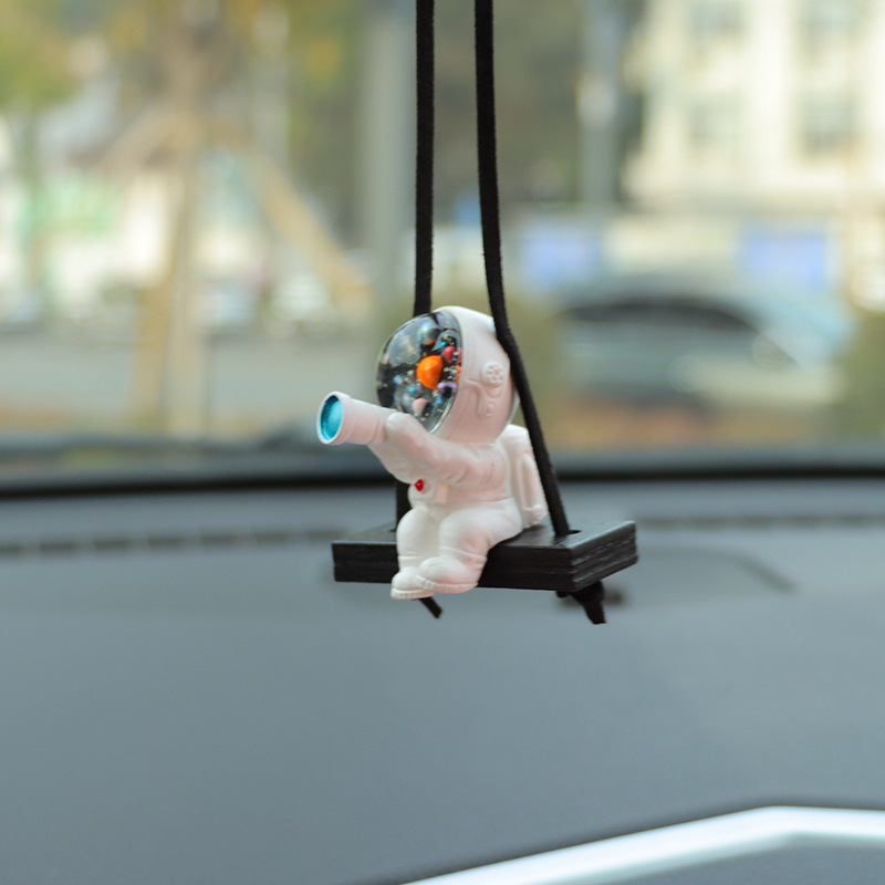 Wholesale a generation of creative astronaut car accessories car hanging car interior pendant car pendant car Crane