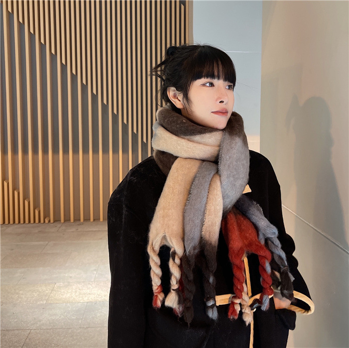 Korean Ins2023 new winter geometric color gradient mohair fringe scarf for women's shawl with two necklaces_voghion.com