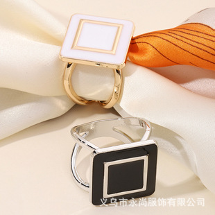 Simple ins style high-grade French geometric rectangular dripping oil temperament niche multi-functional matching coat scarf buckle