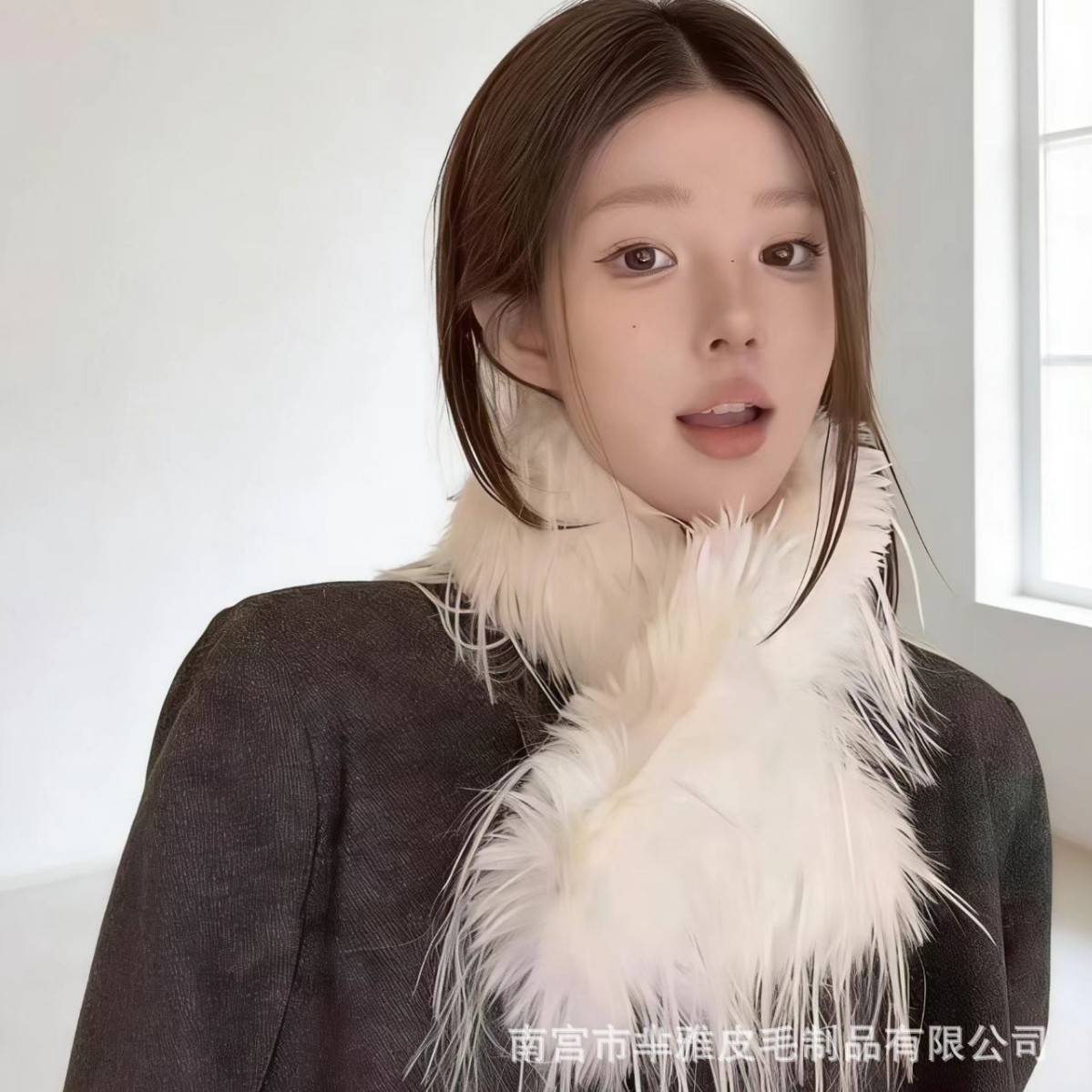 New Style Faux Turkey Feather Tassel Scarf, Versatile and High-End, Warm and Windproof, Winter Fur Cross Scarf