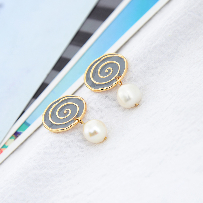 Round Oil Drop Pearl Pendant Baroque Earrings Wholesale Jewelry Nihaojewelry display picture 7
