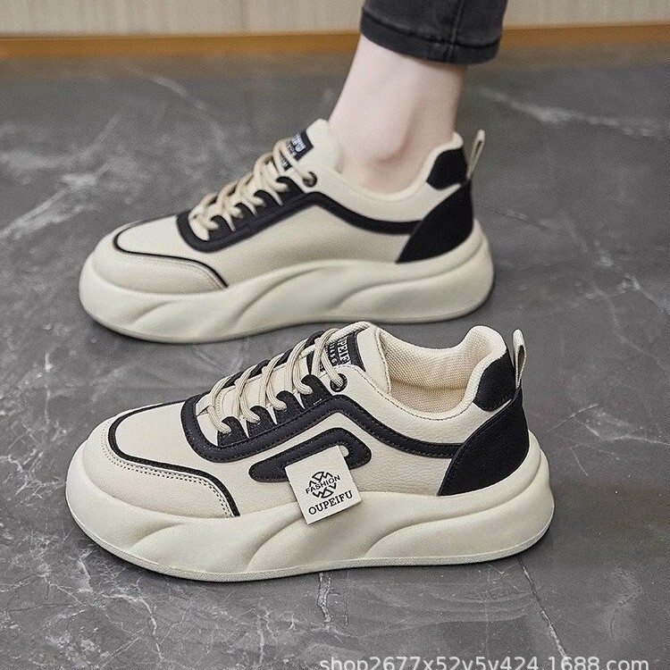 Feeling of stepping on excrement pregnant women flat-bottomed sneaker women 2024 new spring explosions non-slip soft-bottomed students small white board shoes