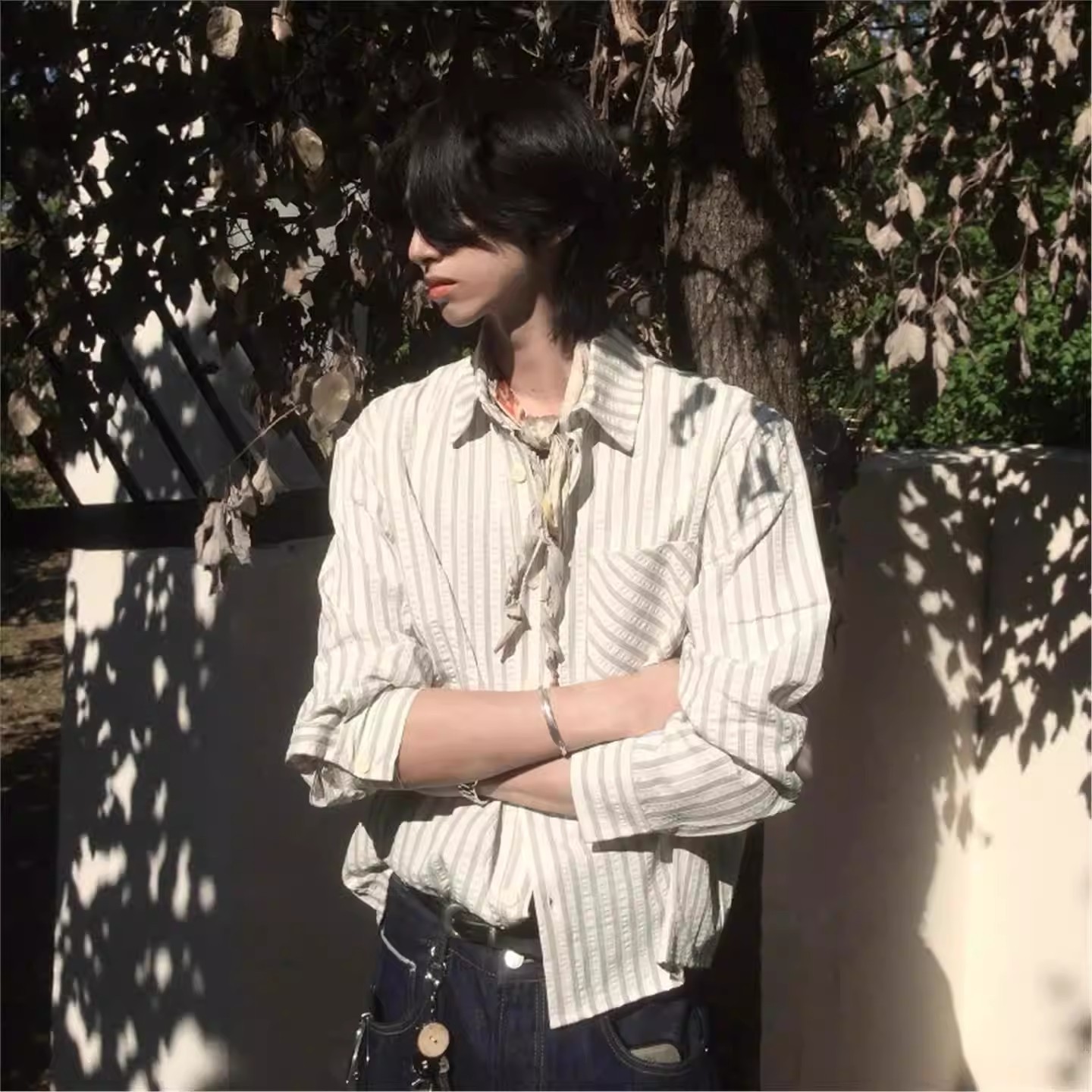 American-style seersucker long-sleeved shirt jacket for men, spring and autumn, high-quality, clean fit striped shirt top.