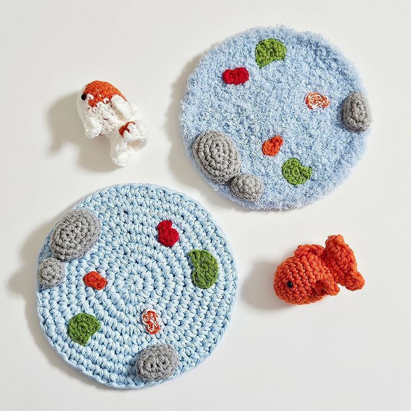 辉毛线钩针小锦鲤鱼杯垫手工编织diy材料包自制教师节礼物打发时