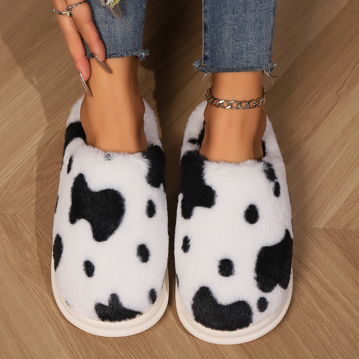 Nuove pantofole di peluche a pois a casa comode e calde con testa di panino antiscivolo più pile spesso paio di pantofole di cotone_voghion.com