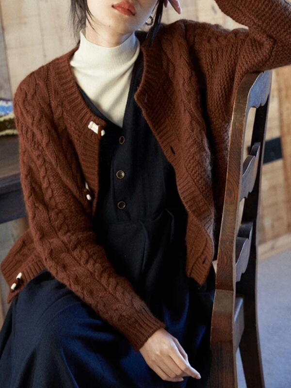 2026 Autumn Cable Knit Cardigan for Women, Pure Wool Sweater, European Style, Heavy Craftsmanship, Thick Cashmere, Chunky Yarn Sweater Coat 2026 Autumn Cable Knit Cardigan for Women, Pure Wool Sweater, European Style, Heavy Craftsmanship, Thick Cashmere, Chunky Yarn Sweater Coat