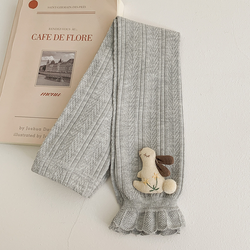 Pantalones para niños de algodón con volantes y pompón de conejo – moda primavera-otoño, para uso exterior.