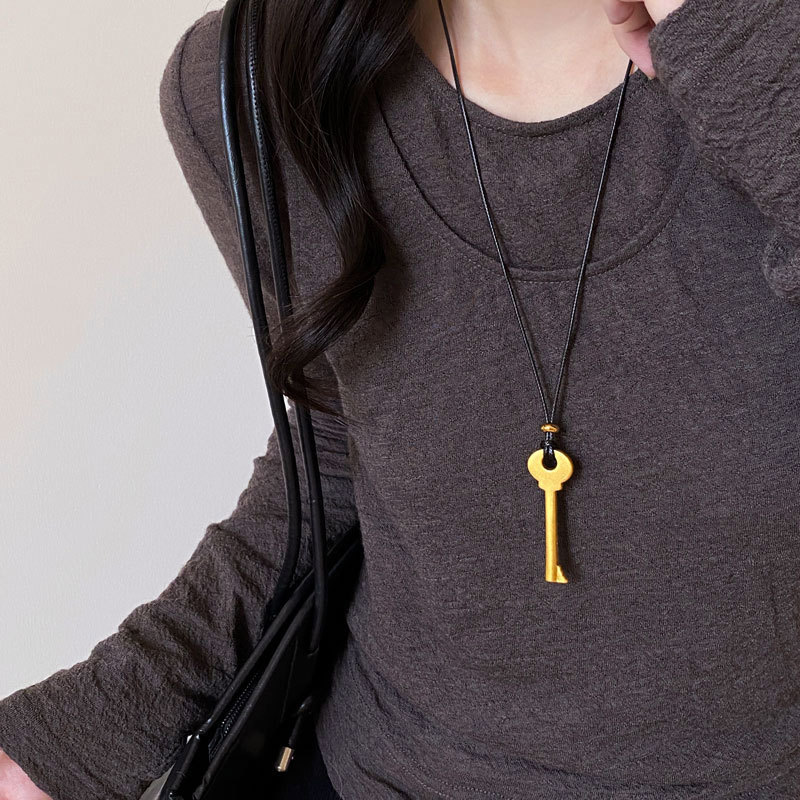 Matte Brushed Pendant Necklace For Women Long Chain Accessory_voghion.com